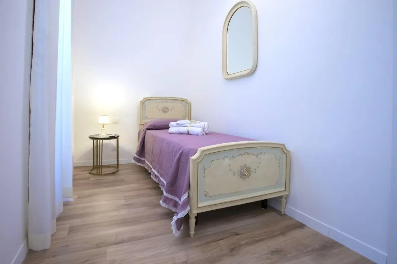 Terre D'Oro, Appartamento Di Lusso In Centro Citta Palermo 0*,